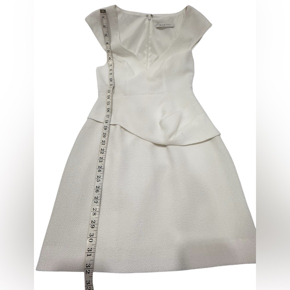 Black Halo white texture cap sleeve zip up Peplum Dress - Picture 12 of 16